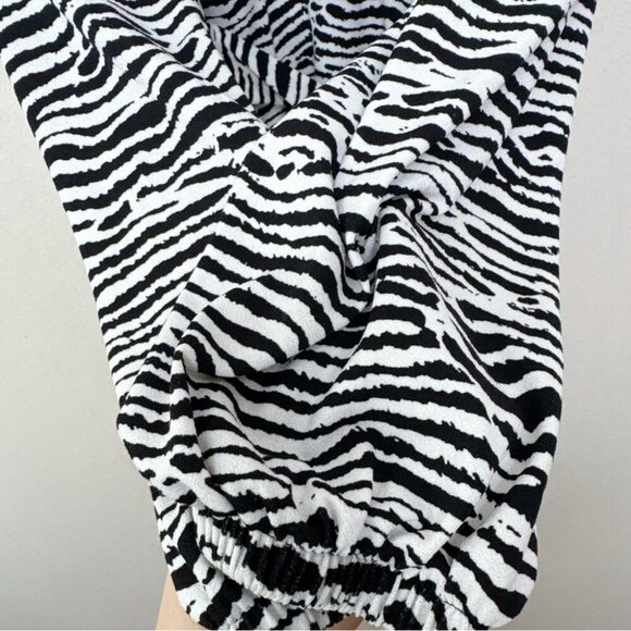H&M Womens Medium Knee Length Zebra Print Belted Wrap Dress - Picture 6 of 11